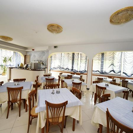 Hotel Marika Римини Экстерьер фото