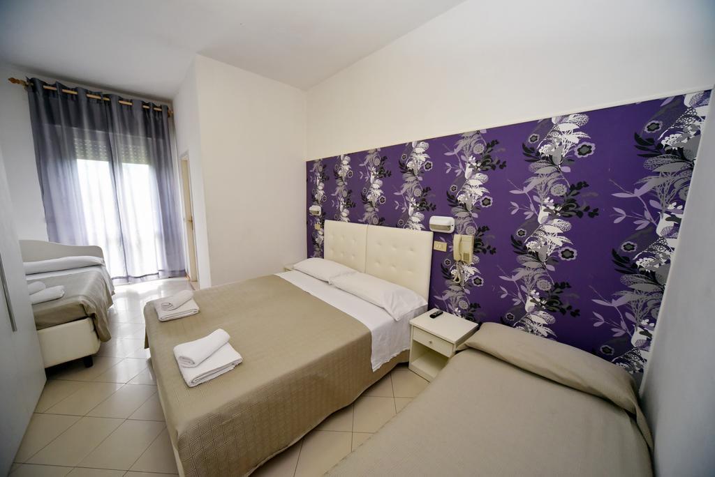 Hotel Marika Римини Экстерьер фото